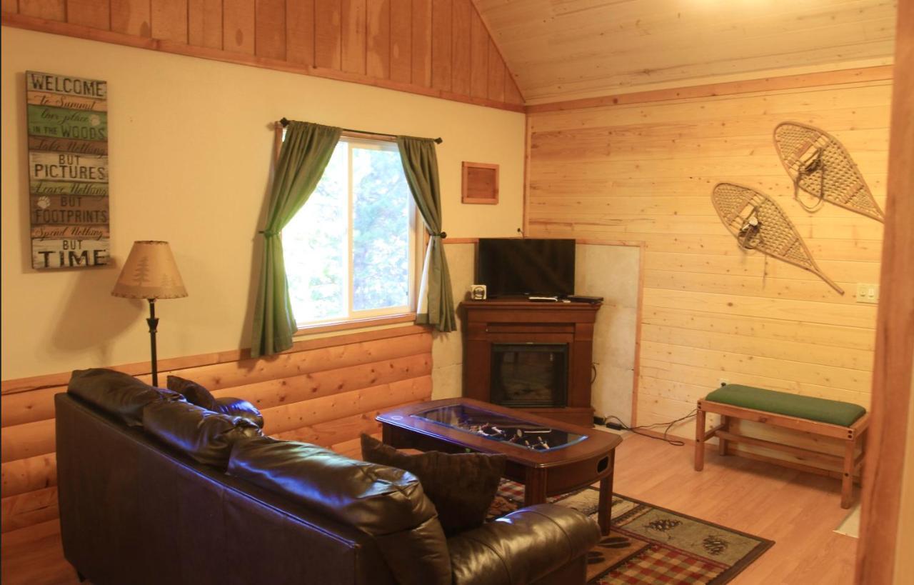 Summit Mountain Lodge And Steakhouse East Glacier Park Village Kültér fotó